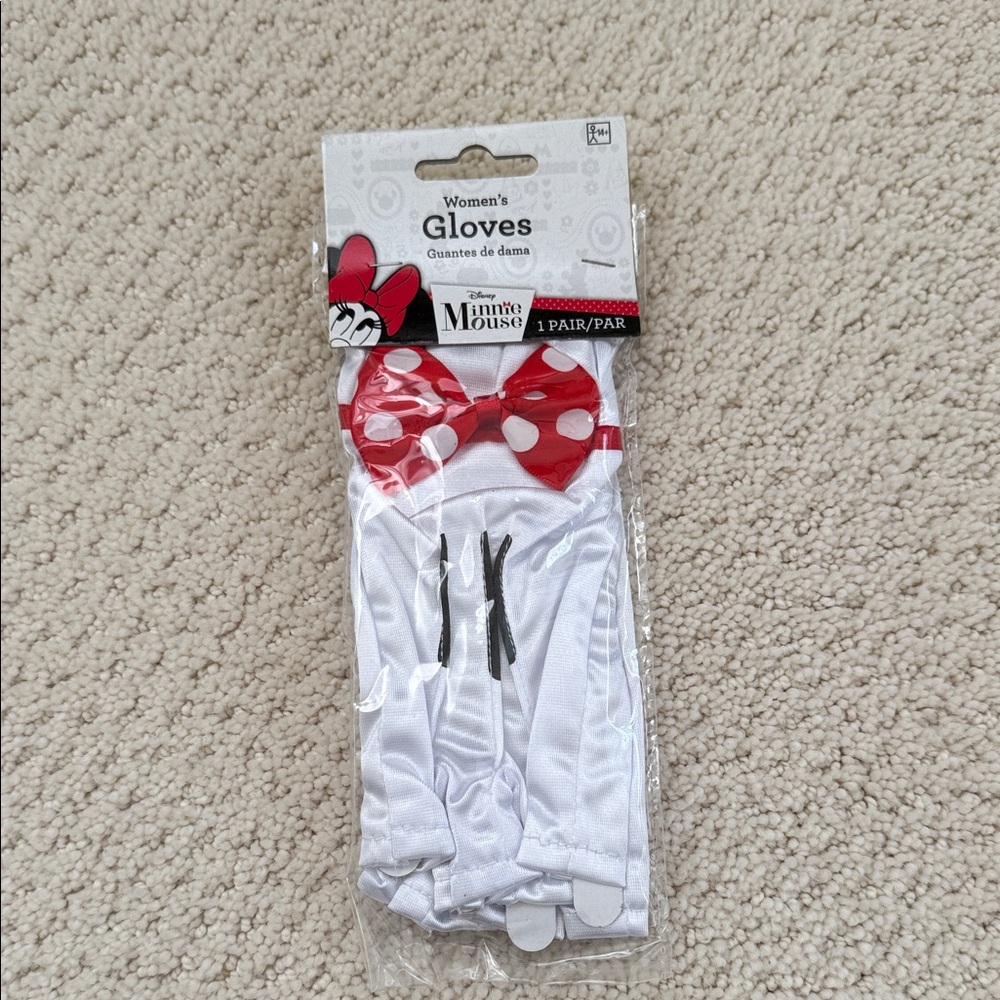 Disney Minnie Mouse White and Red  Mittens